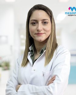 Dentist Özlem Çubukçu