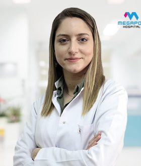 Dentist Özlem Çubukçu